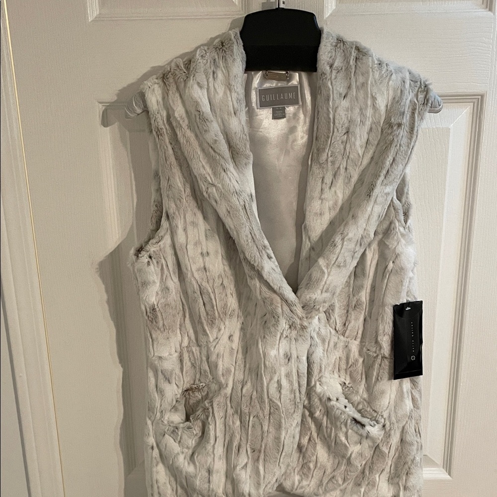 Guillaume Faux Fur Vest in Grey/White Snow Leopard